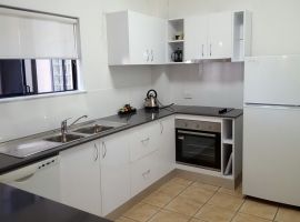 port_douglas_refurbished_apartments_04.JPG