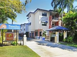 Nautilus Holiday Apartment - entranceway